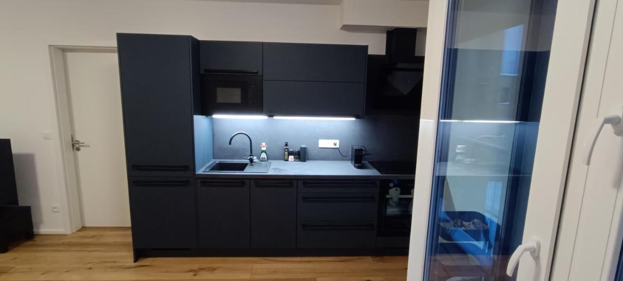 Apartman Nely Svoboda nad Upou Bagian luar foto